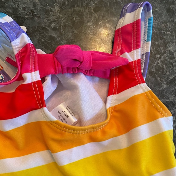 Paw Patrol Sunblock Swimsuit - Girls 2t - Picture 3 of 6